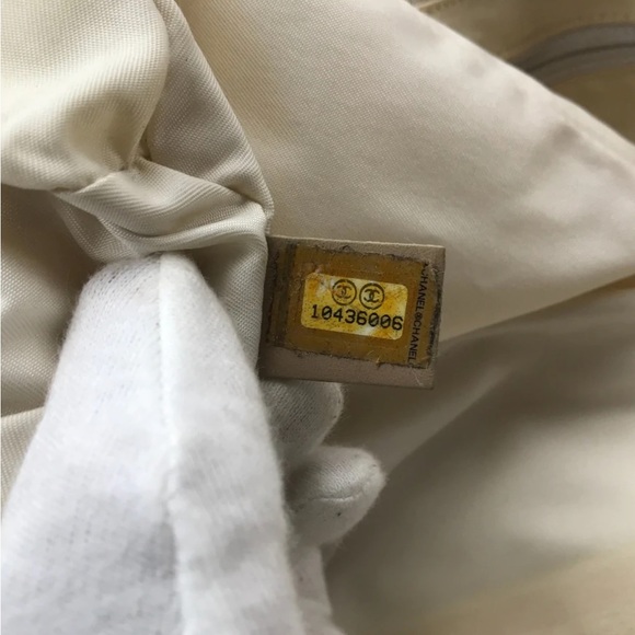 2002 Chanel Tote With Authenticity Tag - Picture 6 of 11